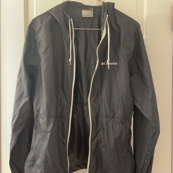 Columbia Women’s Light Jacket - Picture 4 of 4